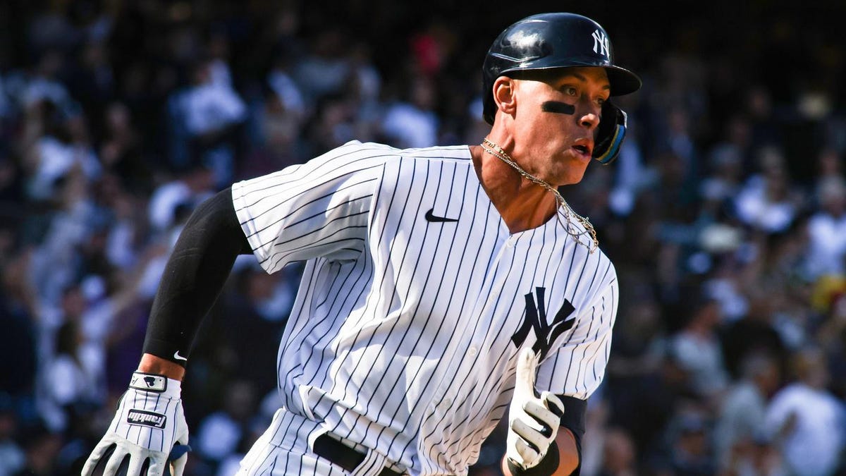 AARON JUDGE Breaks Home Run Record